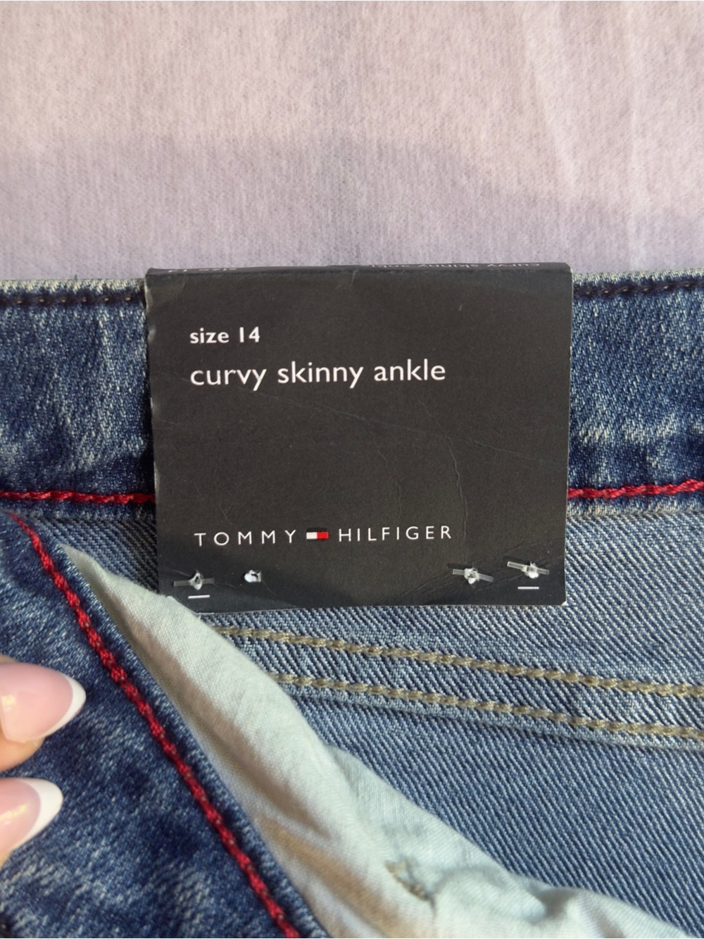 Tommy Hilfiger Women's Curvy Skinny Ankle Jeans in Medium Blue Wash Size 14 - Picture 2 of 9